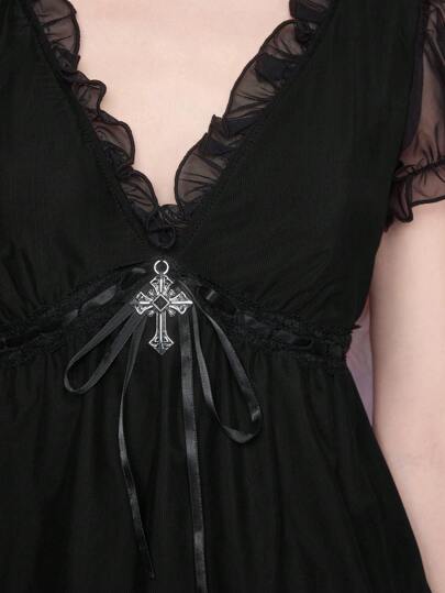 Goth Palace-Style Cute & Elegant Black/Red V-Neck Sheer Net Bowknot Decor Short Sleeve Top With Cross Pendant For Graduation, Party, Women