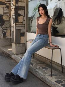 SHEIN EZwear DAZY 女式前扣口袋休闲喇叭牛仔裤 - 淺色水洗藍 - 查看 4