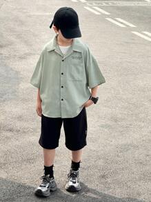 SHEIN 2 件套青少年男童休闲纯色 Polo 领刺绣宽松短袖衬衫和梭织短裤套装，黑白相间，适合通勤、上学、日常休闲、旅行、运动、春夏秋冬 - 黑色 - 查看 7