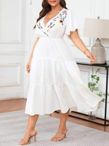 SHEIN Clasi Plus Size Fashionable Floral Embroidery Elegant Dress - White - View 3