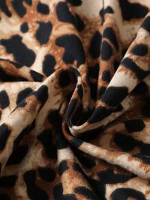 SHEIN PETITE CURVE Top a fascia da donna con volant a stampa leopardata e taglie oversize