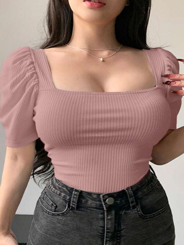 Dazy Plus Camiseta de manga abullonada de unicolor, de ajuste ceñido, con cuello cuadrado estriado, para primavera/verano
