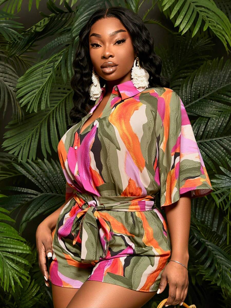 SHEIN SXY 大码女式彩色花卉印花衬衫式短袖连体衣，适合初春、春夏季、雨林、海滩派对、海边度假、篝火晚会，凉爽轻盈，修身剪裁，穿着舒适，易于搭配，凸显身材 - 彩色 - 查看 1