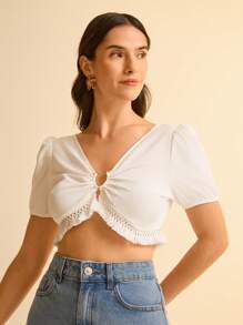 CAJUNI Áo crop top đi biển thường ngày cổ chữ U khoét rỗng tay bồng màu trắng, xuân/hè - Màu be - Xem 4