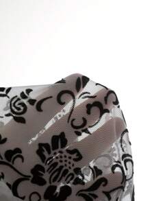 EastFlair Women Chinese Dragon Print Long Sleeve Cropped Top With Button Design - Black and White - View 7