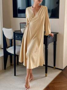 DAZY Bộ đồ ngủ tay rộng rộng rãi ve áo màu trơn dành cho nữ - Màu Khaki - Xem 5