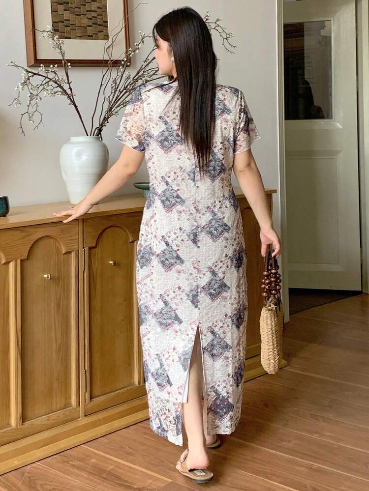 Dazy Plus Plus Size Floral All-Over Print Contrast Lace V-Neck Fitted Long Dress With Short Sleeves Boho