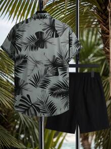 Manfinity VDAYZ Conjunto de camisa y pantalones cortos casuales con estampado tropical para hombres en vacaciones, incluye trajes de baño tropicales y camisas hawaianas