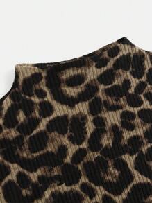 SHEIN Leap Crew Teen Girl Spring & Summer, Valentine Day Clean Girl, Spring/Knitted Texture Fabric Asymmetric Hem Leopard T-Shirt, Suitable For Spring And Summer Wear, Gathering