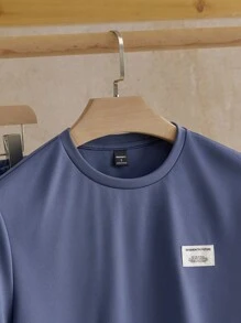 Manfinity NXTstreet Men's Summer Letter Patched Round Neck Short Sleeve Casual T-Shirt And Pants Set, Cozy Outfits, Couple Things - Blue - View 7