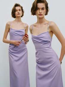 Lumivelle Camisole Kleid mit seitlicher Rüschenverzierung und Perlendekor