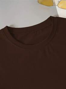 Plus Size Women Butterfly Print Round Neck T-Shirt - Coffee Brown - View 4