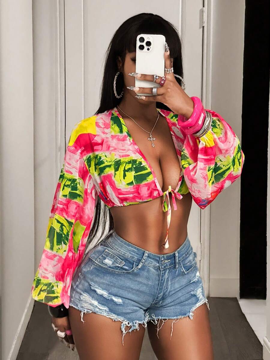 BamGleam Nouveau chemisier court nouable à col en V à imprimé floral sexy, manches longues, polyvalent pour festival de musique, rendez-vous, fête, anniversaire, vacances sur l'île, vacances - Été 2025 - Multicolore - Voir 1