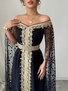 Chiquease 1 Stück Damen Kleid mit Off-Shoulder Blumen Stickerei Spitze Einsatz - Schwarz - Übersicht 4