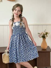 Vestido de verano imprescindible para niñas con estampado floral en todo el diseño, decorado con delicadas flores de encaje 3D blanco, tela tejida agradable a la piel y cómoda, con un toque de princesa, perfecto para sesiones de fotos al aire libre - azul real - Ver 1