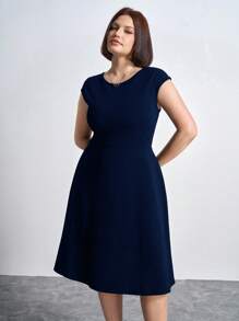 SHEIN Clasi Váy dài đến đầu gối thanh lịch cỡ lớn cho nữ, cổ tròn và tay loe, mùa hè, trang phục công sở dành cho phụ nữ - Màu xanh hải quân - Xem 5