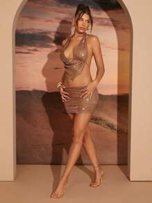 Hauture 女式纯色闪亮不对称下摆无袖上衣和迷你裙性感套装