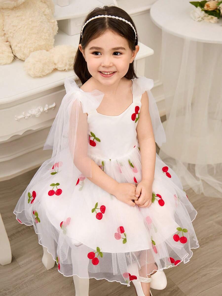 SHEIN Glamorique Kids Flower Girl, Little Girl, Princess Dress, Cherry Embroidered Mesh, Fluffy And Connected Clothes, Big Bow, White Mesh Suspender Dress, Birthday Party, Wedding, Holiday Dress, European And American Seasonal Dress, Easter, Summer, Vestido Elegance Para Fiesta - White - View 1