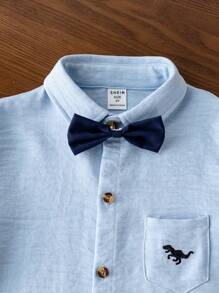 2pcs Young Boys Casual Suits: Embroidered Light Blue Short Sleeve Shirt And Khaki Suspender Shorts With Bow Tie, Fashion Gentleman Style Suitable For Daily Wear, Festivals, Birthday Parties, Weddings, And Spring/Summer Occasions Like Mother's Day, Family Matching Outfits