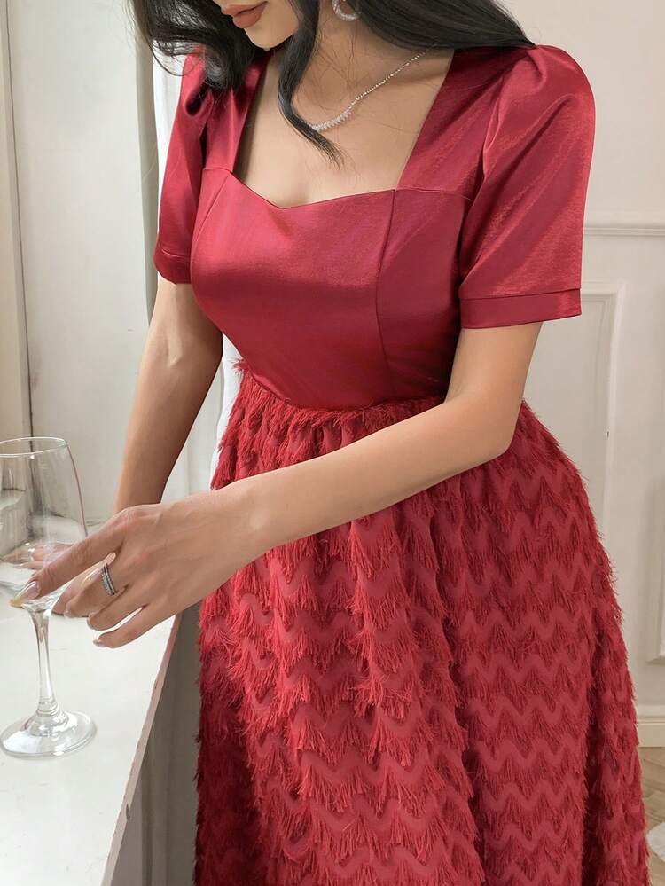 Women's Puff Sleeve Textured Hem Fit And Flare Dress With Square Neckline, Summer Christmas