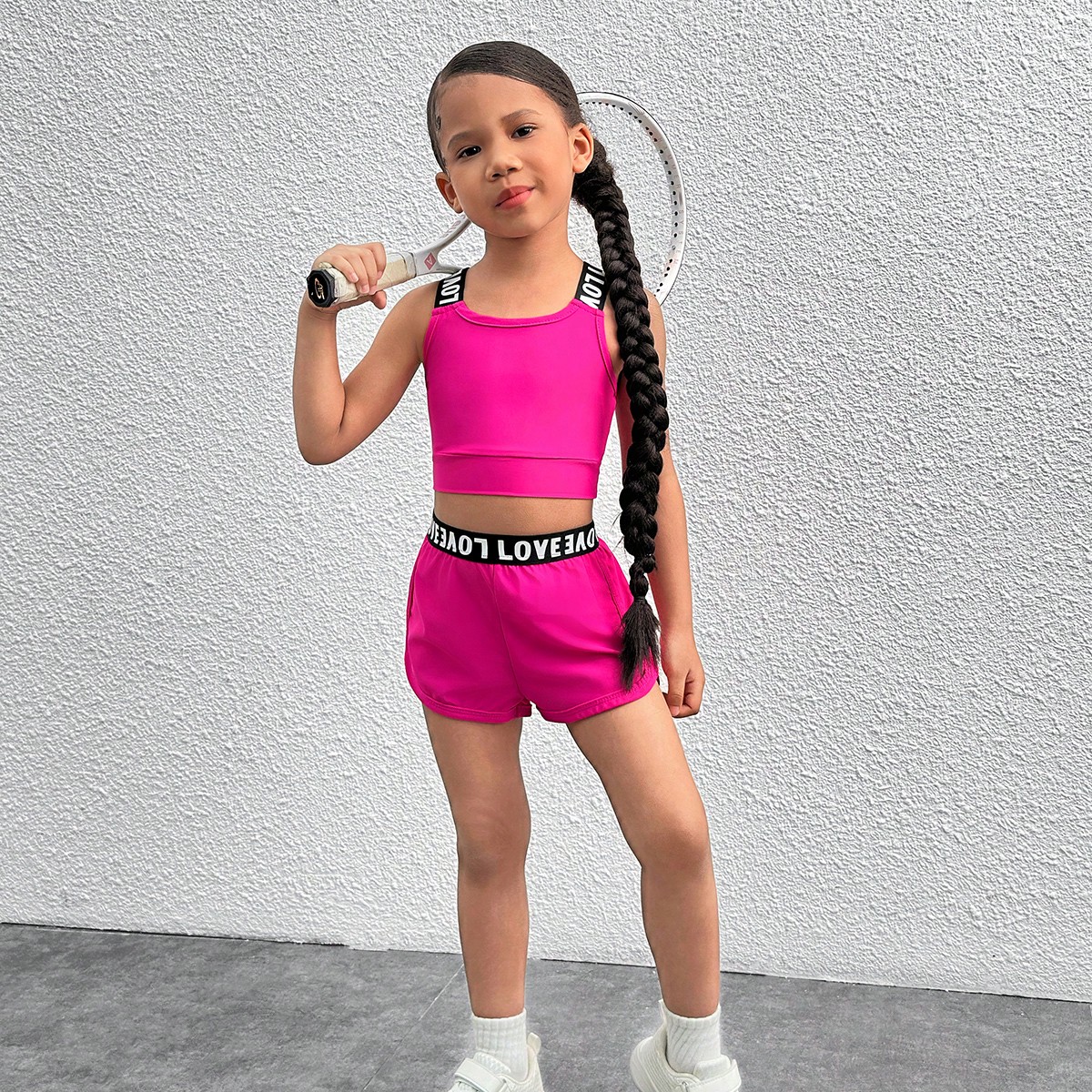 Set deportivo de 2 piezas con top de tirantes elástico con letra y shorts de unicolor tejido para niñas jóvenes