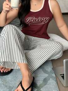 Dazy Plus Conjunto de top ajustado con estampado de letra y pantalones de pijama a rayas