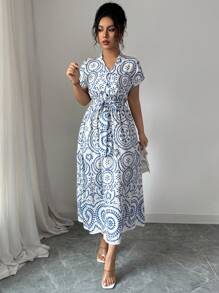 lenzga Vestido midi elegante bohemio para primavera/verano con nuevo diseño francés, de mangas cortas, escote en V, hombros caídos, cintura anudada y falda plisada en estampado azul y blanco - Azul y blanco - Ver 5