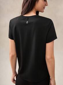 OutZeal T-shirt a maniche corte con scollo rotondo, morbida e assorbente, vestibilità rilassata, adatta per attività quotidiane