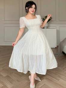 Dazy Plus Vestido maxi elegante de cuello cuadrado con mangas cortas y cintura entallada, en tela texturizada