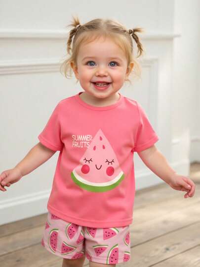 Cozy Pixies 2件套女婴草莓图案针织柔软圆领短袖套头衫和松紧腰短裤套装