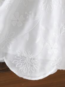 SHEIN 2 件套女孩时尚套装，怀旧甜美提花刺绣背心上衣和温柔风格裙子 - 白色 - 查看 6