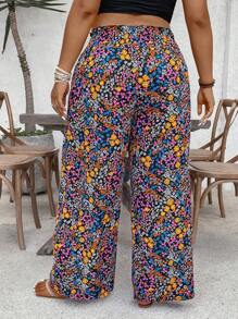 SHEIN VCAY Pantalones informales de pierna ancha con estampado floral pequeño, en talla grande, apropiados para vacaciones