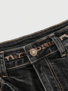 ROMWE Grunge Punk Women Kpop Y2K Party Denim Shorts With Super Low Waist, Leopard Print Embroidery, Concert/Festival