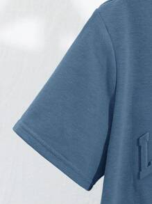 SHEIN 2pcs Tween Boys Neutral-Design Letter Embossed Pattern Round Neck Short Sleeve T-Shirt And Decorated Shorts Set, Casual For School, Travel, Sports, Gatherings, Spring/Summer