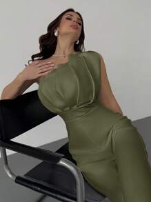 Firerie 情人节新款优雅简约通勤白色连体裤，3D结构褶皱设计，无袖收腰，修身版型 - 軍綠色 - 查看 5