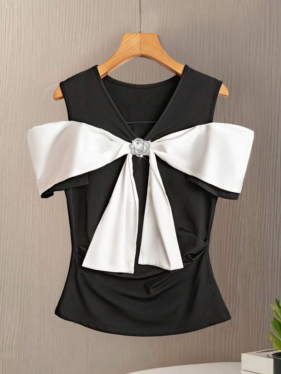 Breezaya Camiseta elegante de hombros descubiertos con decoración de moño en bloques de color - Negro - Ver 1
