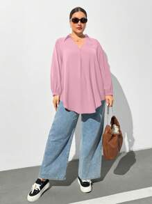 SHEIN Essnce Camisa rosa de manga larga con cuello en V, suelta y cómoda, para mujer de talla grande en otoño e invierno. Ropa de mujer para otoño, blusas de mujer, blusas de talla grande, estilo old money, ropa casual de oficina para mujer, atuendos para mujer, blusas para mujer, vestimenta para regreso a clases, para maestras, blusas para trabajar.