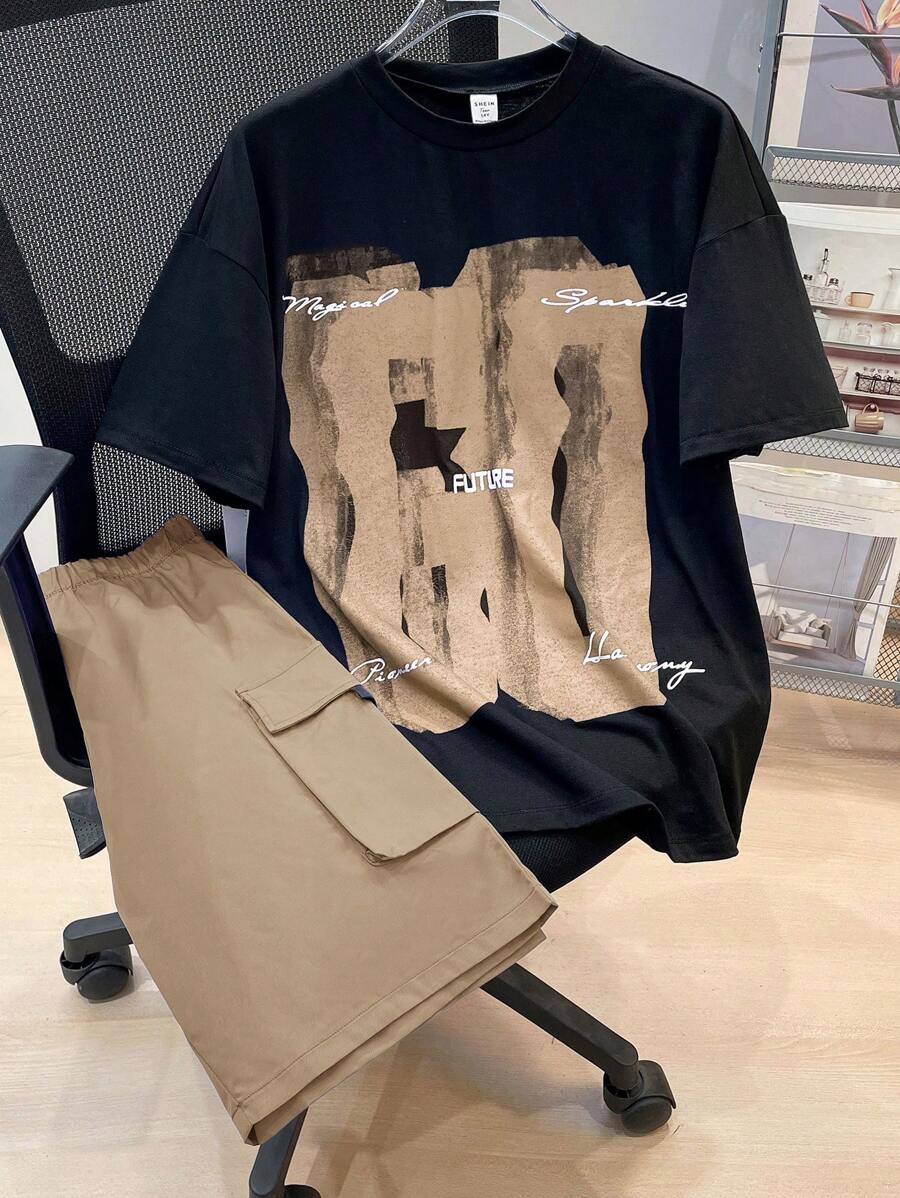 SHEIN 2 件套青少年男童休闲短袖 T 恤和短裤撞色套装,街头朋克摇滚学校日常外出派对音乐节,适合春夏季,英文抽象印花,黑色和紫色 - 卡其色 - 查看 1