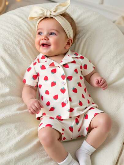 Cozy Pixies 新生女婴两件套草莓印花翻领短袖开衫和松紧腰短裤