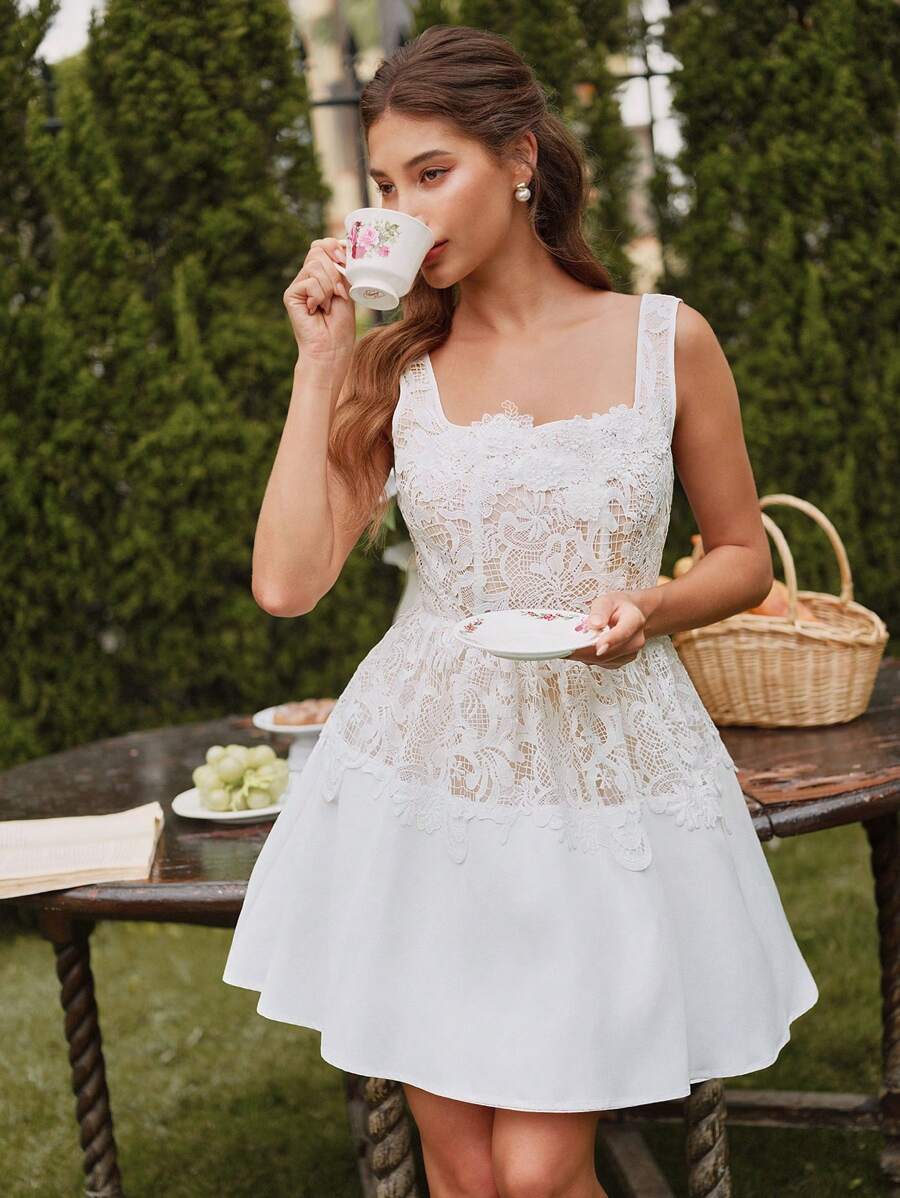 Savoree 春夏新款法式优雅派对/约会连衣裙，修腰 A 字短款白色连衣裙，3D 花卉设计