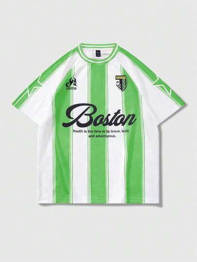 Prep Men's Soccer Print Short Sleeve T-Shirt, Street Style American Graphic Tee. The Main Color Of The Sportswear Is White, With Vertical Pink Stripes. There Is A Large Black "BOSTON" Text Printed Across The Chest, And A Smaller Cursive Text Underneath That Says "The Time Of Youth Is Bold, Young And Adventurous". Near The Collar On The Left Side, There Is A Small Black And White Logo, Suitable For Sports Activities. The Overall Design Is Modern And Fashionable, Focusing On Simplicity And Boldness.