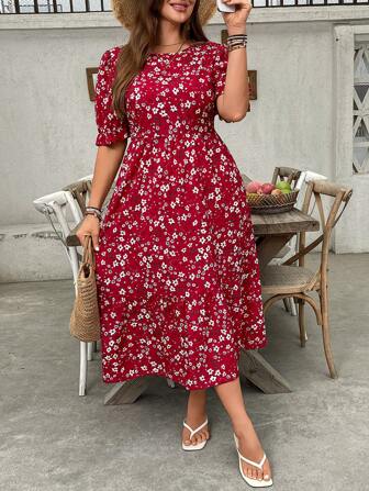 SHEIN VCAY Plus Size Women Ditsy Floral Bubble Short Sleeve Elegant Vacation Mini Dress,Sun Dresses For Women