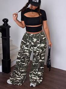 SHEIN EZwear Pantalones vaqueros rectos y holgados sin estiramiento con estampado de camuflaje para mujer de talla grande - Verde Oliva - Ver 5