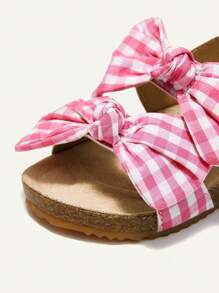 Cozy Pixies صنادل مسطحة كاجوال وجميلة للأطفال الرضع مع طبعات فراشة صيفية زهرية، قماش ناعم ومضاد للانزلاق - وردي - مشاهدة 5