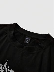ROMWE MEN Goth Camiseta de manga corta con estampado de alas de murciélago para hombres, ropa casual para primavera y verano