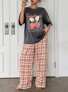 DAZY 草莓字母印花T恤和格子直筒裤女士睡衣套装