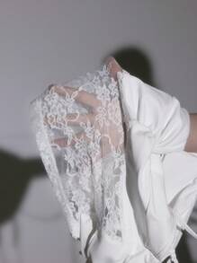 SHEIN MOD Camiseta sin mangas de mujer con taza de encaje y lazo delantero a la moda - Blanco - Ver 7