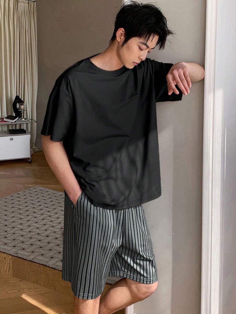 DAZY Summer T-Shirt And Striped Shorts Men Pajama Set - Black - View 1