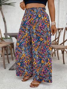 SHEIN VCAY Pantalones informales de pierna ancha con estampado floral pequeño, en talla grande, apropiados para vacaciones