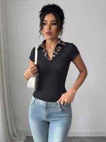 Selianne Rafferiza 女士休闲通勤优雅商务休闲度假舒适成熟优雅约会学院风性感老钱风格 V 领性感豹纹拼接二合一黑色罗纹面料高弹修身春夏短袖 T 恤 - 黑色 - 查看 7